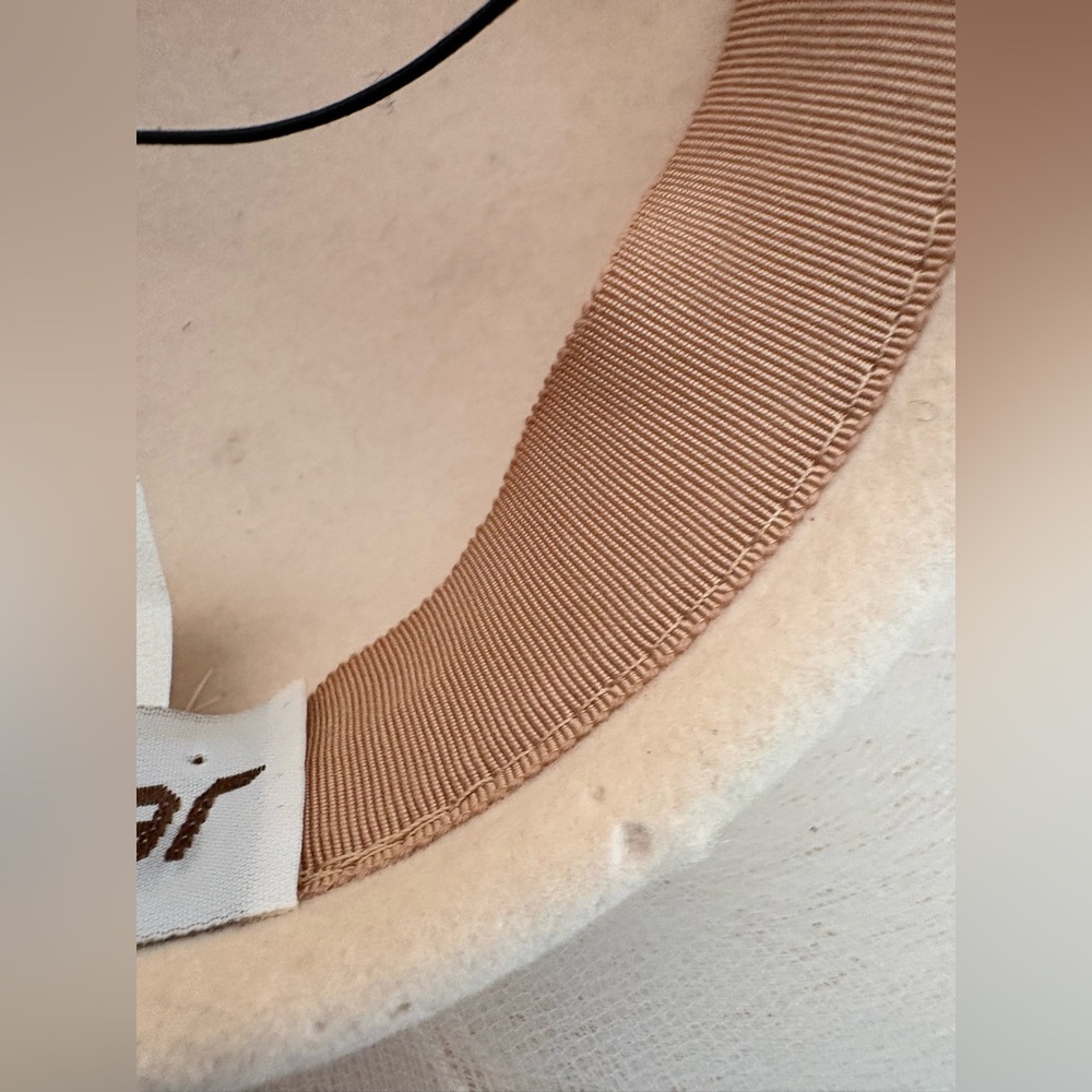 VTG Betmar Ivory Wool Fascinator Mesh Veil Hat - Picture 13 of 14